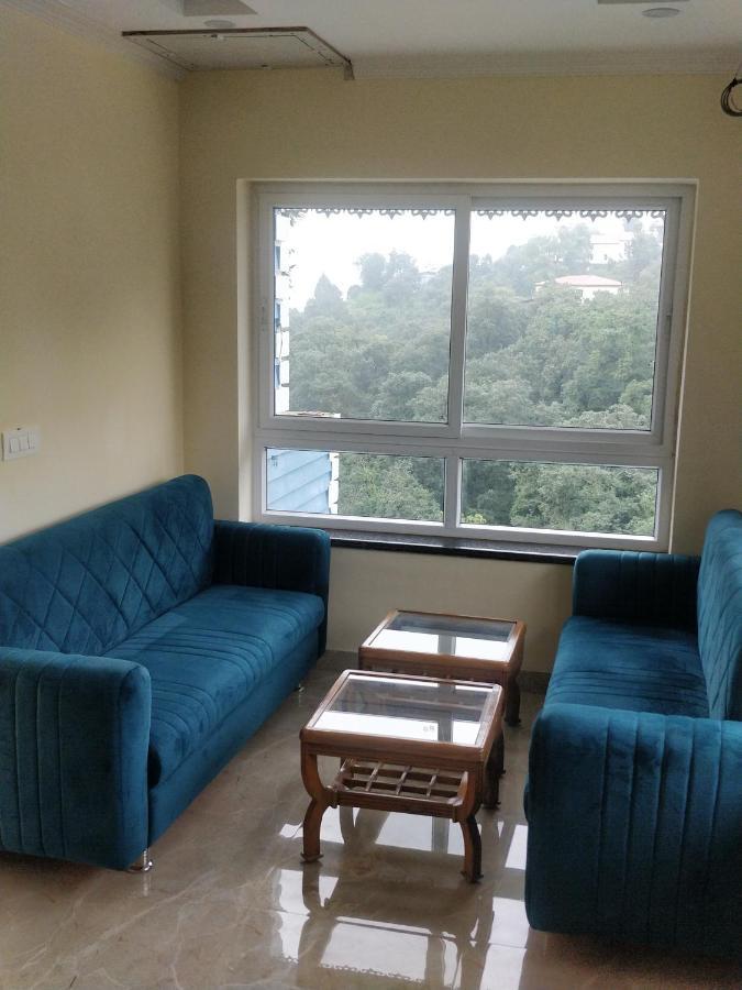 Pinnacle Vesta Homestay Масурі Екстер'єр фото